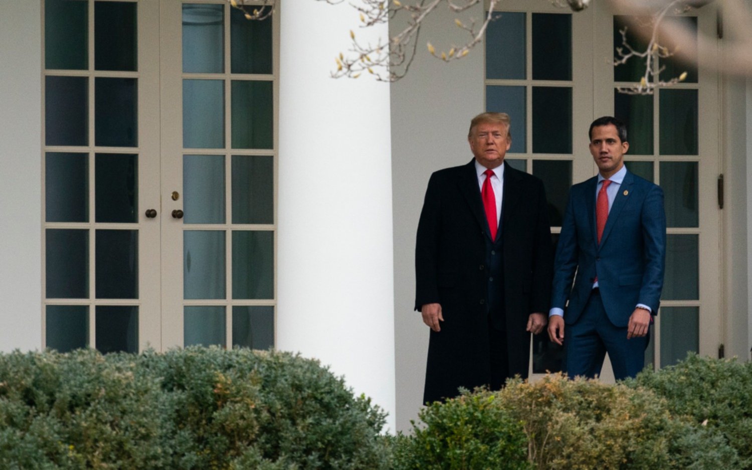 Trump renovó su respaldo a Guaidó, a quien recibió por primera vez