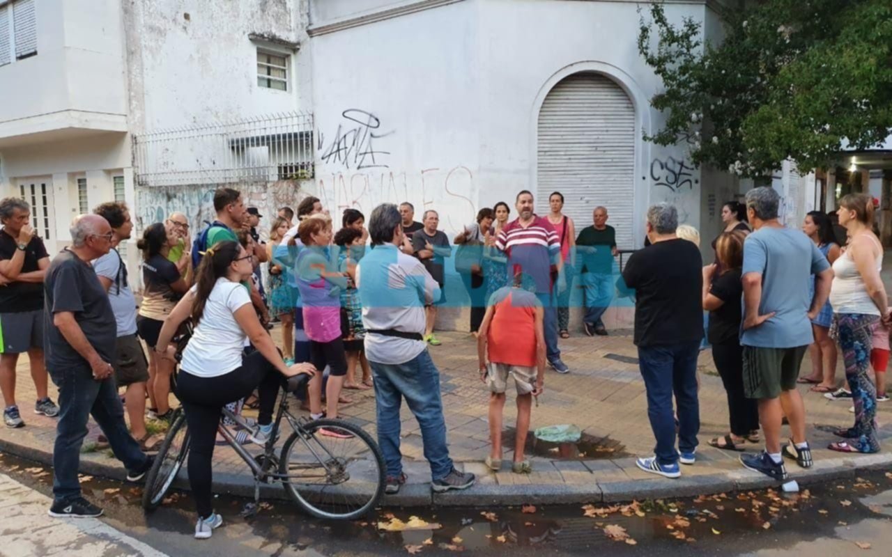 Reunión en El Mondongo para pedir "la erradicación de la zona roja"