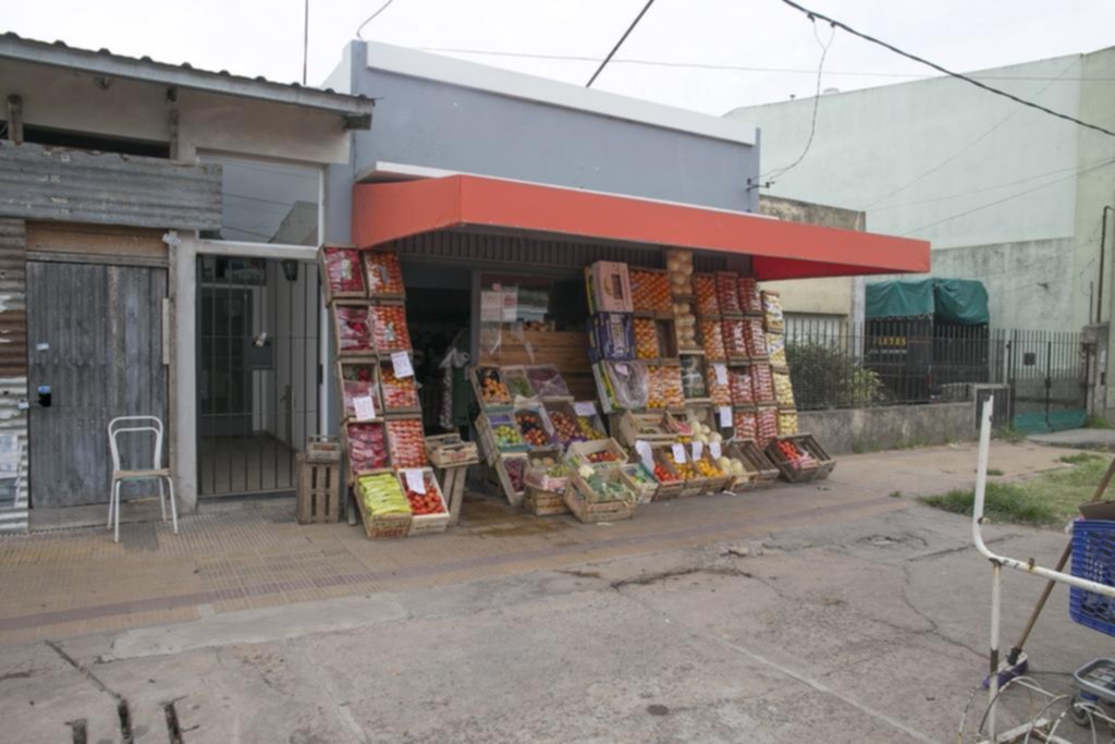 Madrugada fuera de control, intento de robo y lesiones en una verdulería