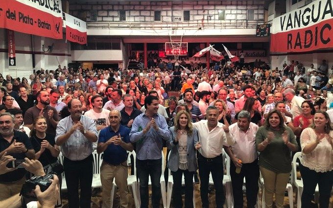 Cumbre radical en Mar del Plata