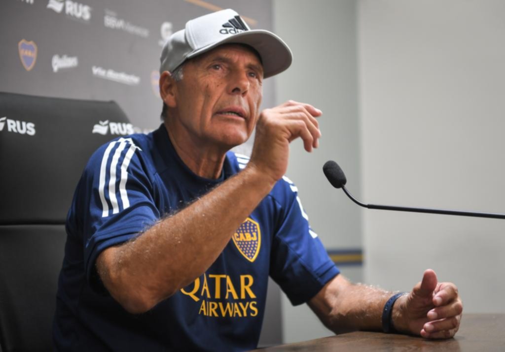 Russo dijo que no está apurado y Andrada aún no volverá al arco de Boca
