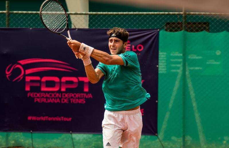 Etcheverry sigue a pie firme y busca las semifinales en Lima