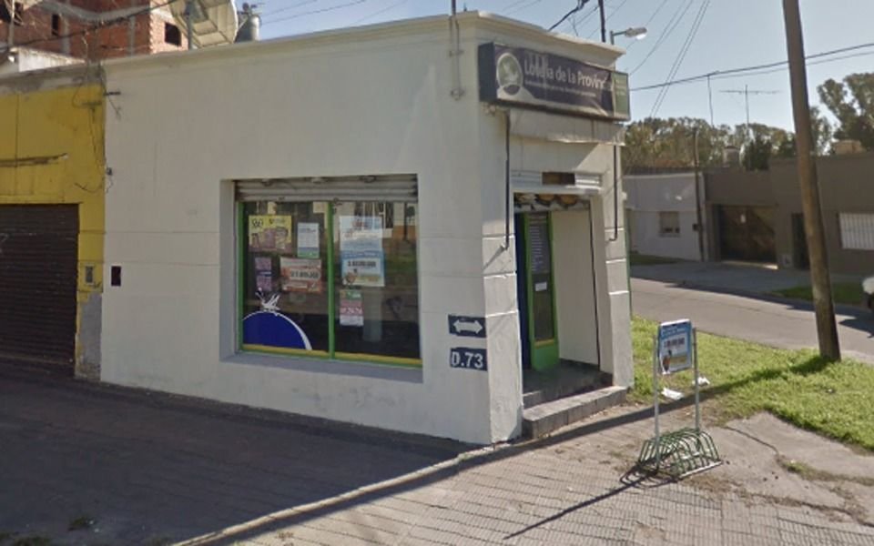 Madrugada de escruches en comercios de la Ciudad