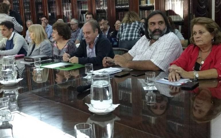 Paritarias: no habrá cláusula gatillo y el bono de $ 4 mil no llegaría a los docentes