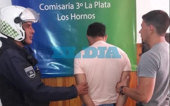 Desobedeció una perimetral y usó un pitbull para evitar que su ex mujer fuera auxiliada