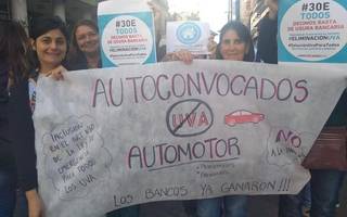 UVA automotor: unas 120 familias platenses se reunirán esta tarde ante el ahogo económico