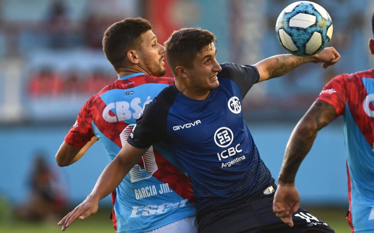 Arsenal y Talleres igualaron en emotivo y cambiante encuentro