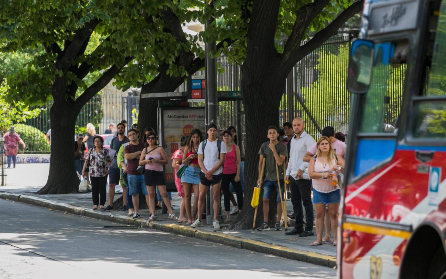 Paro de micros en el Conurbano y Capital: la medida no alcanza a La Plata