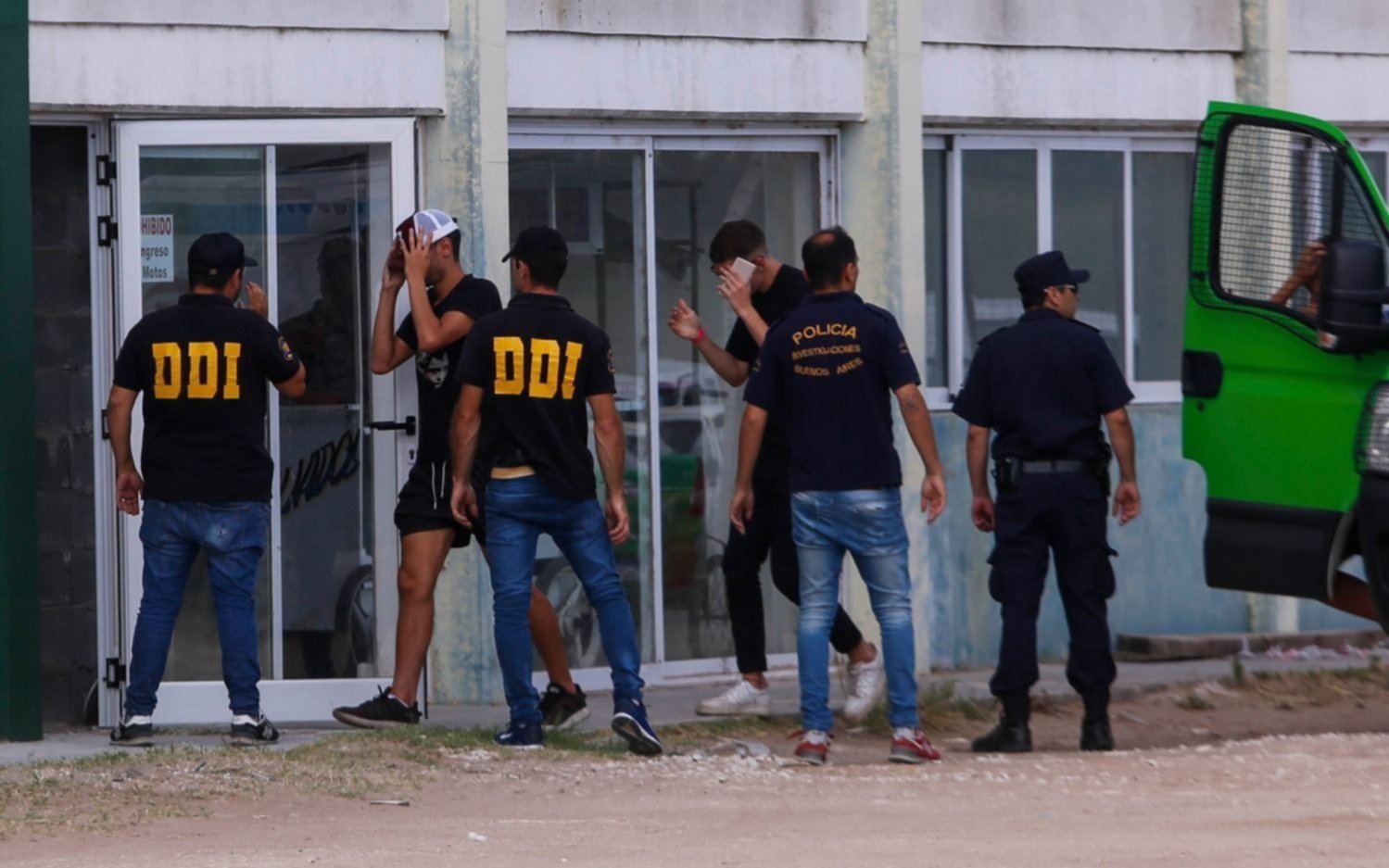 Crimen de Villa Gesell: la defensa pediría que los detenidos cumplan arresto domiciliario