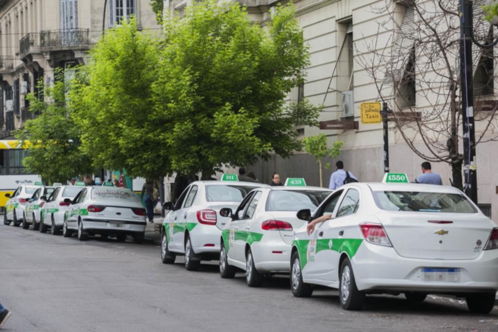 Los taxistas volverán a pedir un aumento en las tarifas