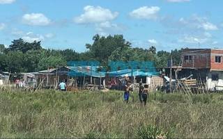 Tensión en Villa Elvira por un intento de usurpación