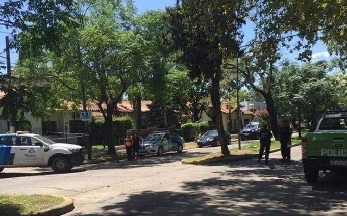 Un delincuente muerto durante una salidera bancaria y tiroteo en Adrogué