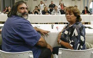 Provincia pagará el 12 de marzo el aumento a docentes, pero los gremios lo quieren antes