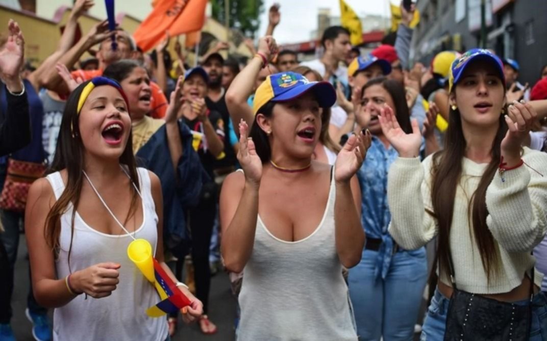 La crisis venezolana restringe sexualidad de jóvenes en ese país