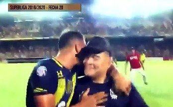 La confesión de Rinaudo al oído de Maradona en Rosario