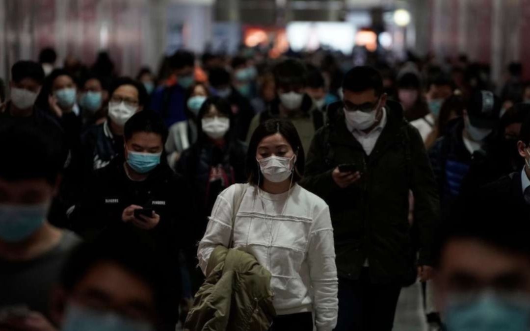 Aumentan a 2.004 los muertos entre 74.185 contagiados de coronavirus en China 
