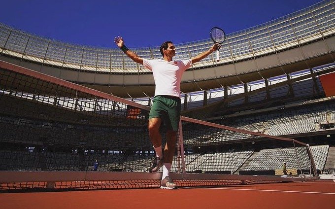 Federer fue operado en la rodilla, no jugará Roland Garros y regresará en la gira sobre césped