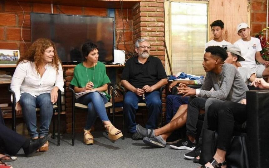 Intendente y titular de Sedronar visitaron el centro “La Casita” 