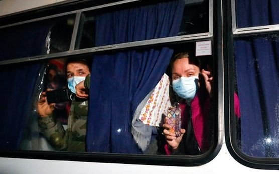 Protesta en Ucrania contra los evacuados de China por coronavirus 