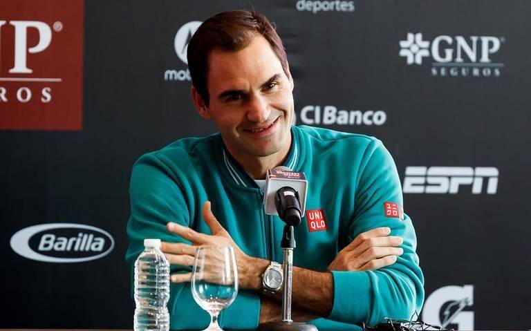 Federer, ausente cuatro meses por una operación
