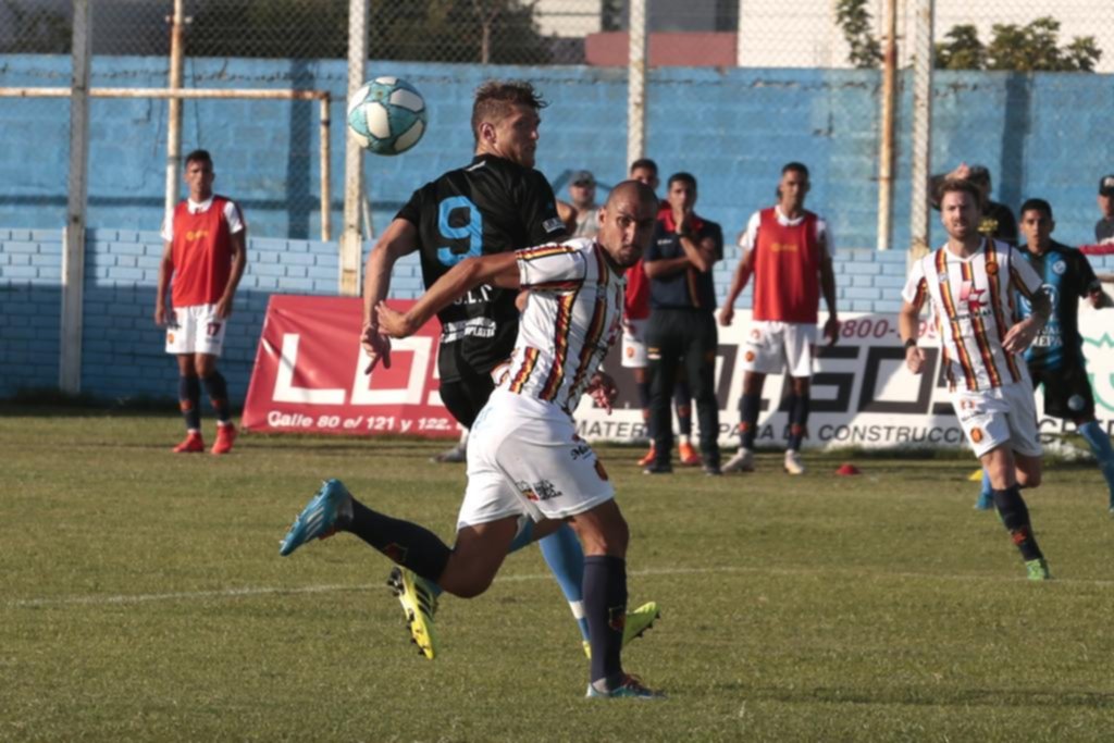 La Villa golpeó primero y metió el segundo triunfo al hilo