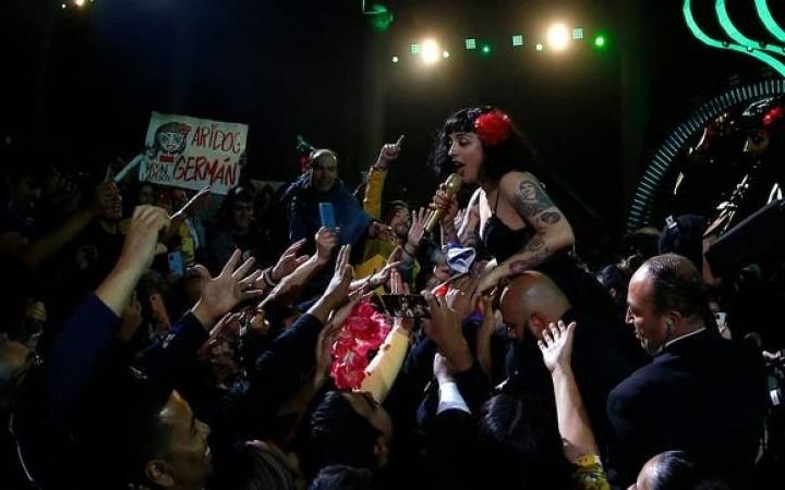 Viña del Mar: estallido social y reclamos feministas en la segunda noche del Festival