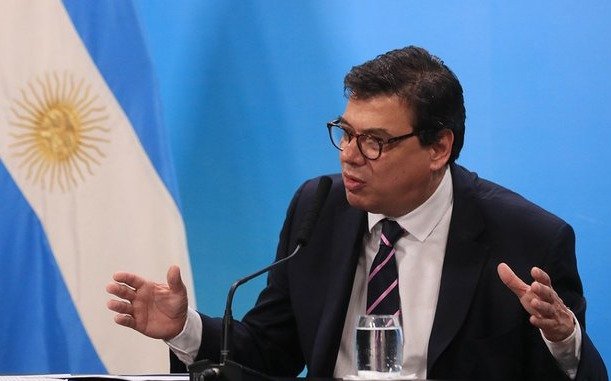 El ministro de Trabajo dijo que "es muy difícil en este momento fijar una pauta única" salarial