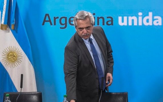 Alberto Fernández: "El país está en terapia intensiva, tratando de salir de la enfermedad"
