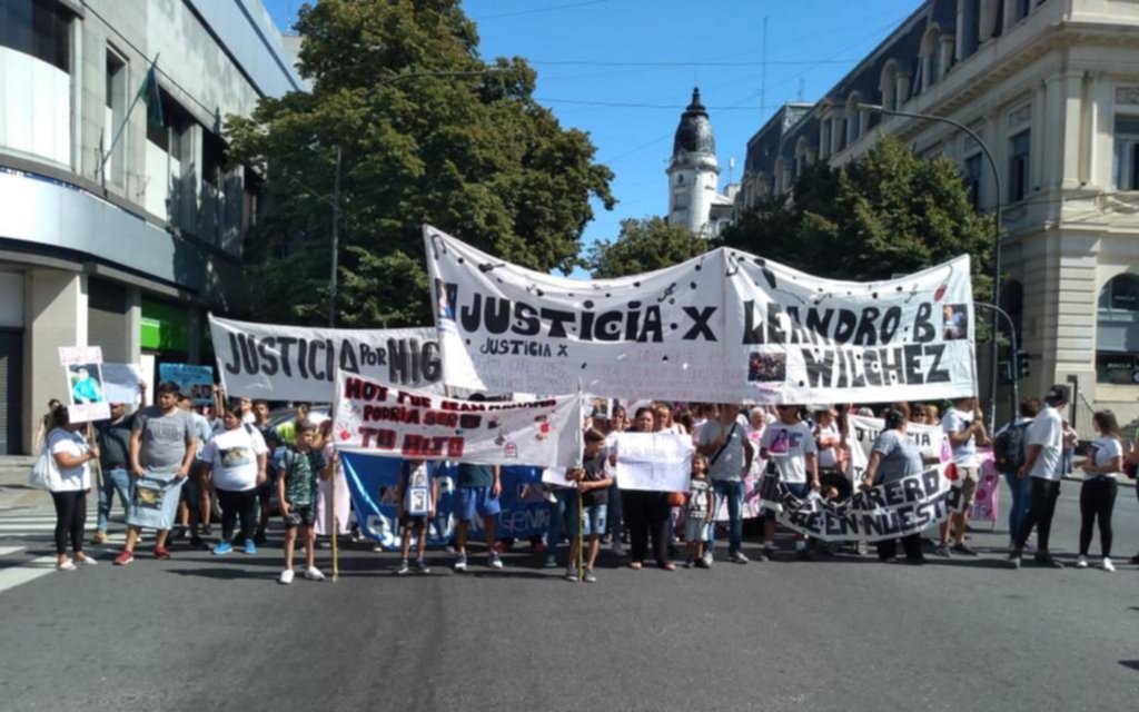 Familiares de víctimas de la violencia marcharon en La Plata por Justicia