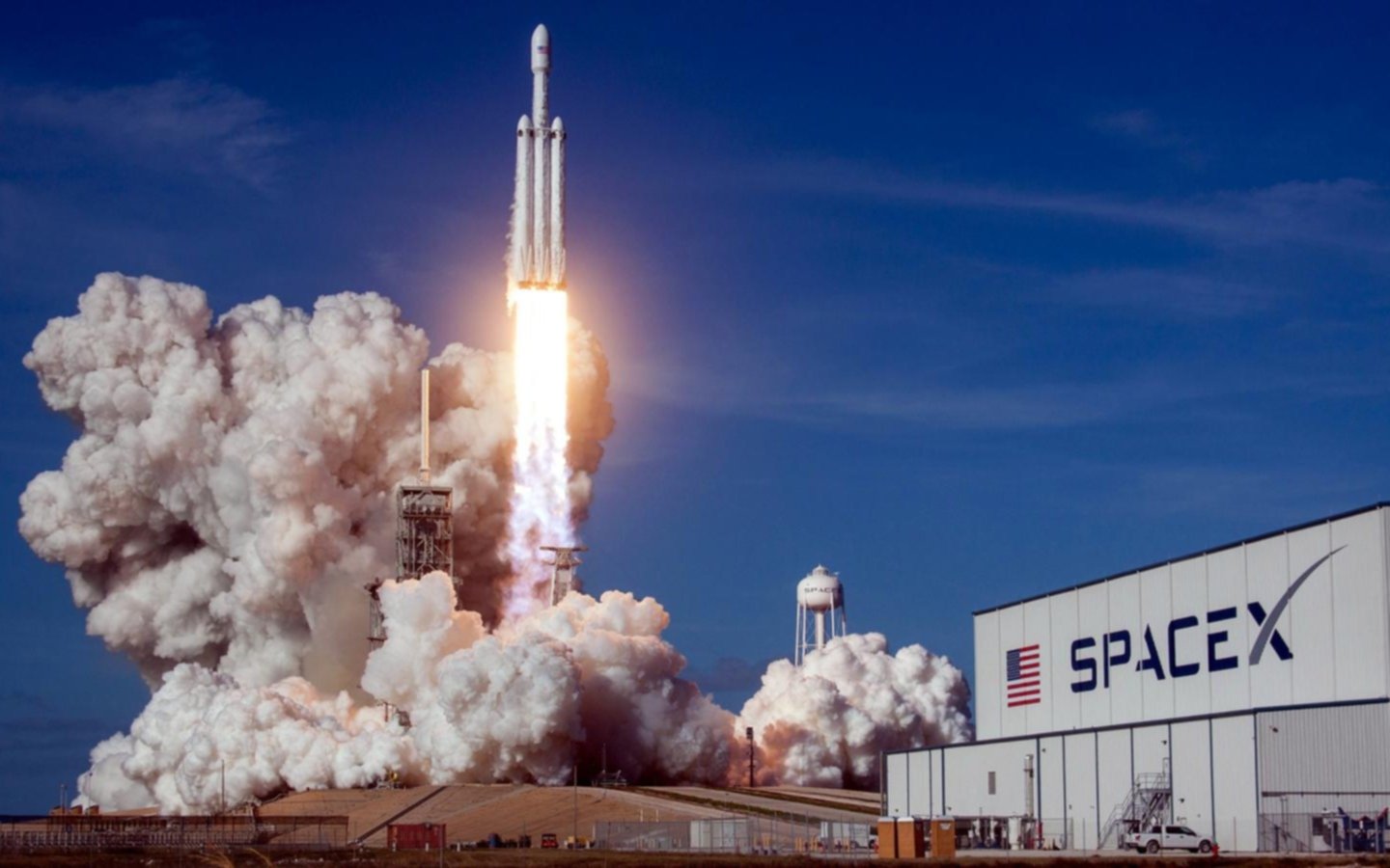 De vacaciones al espacio: SpaceX planea la primera misión de turismo espacial para este año
