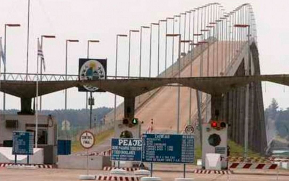 Los argentinos que vayan a Uruguay por Gualeguaychú no podrán regresar por ese puente