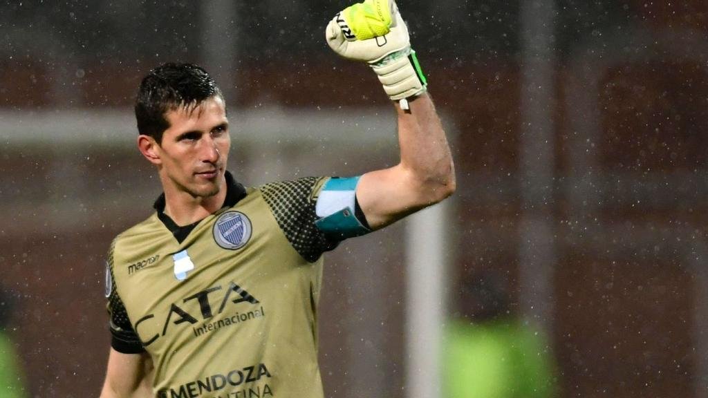 Mientras llega Rey, el Lobo se pone firme por Broun