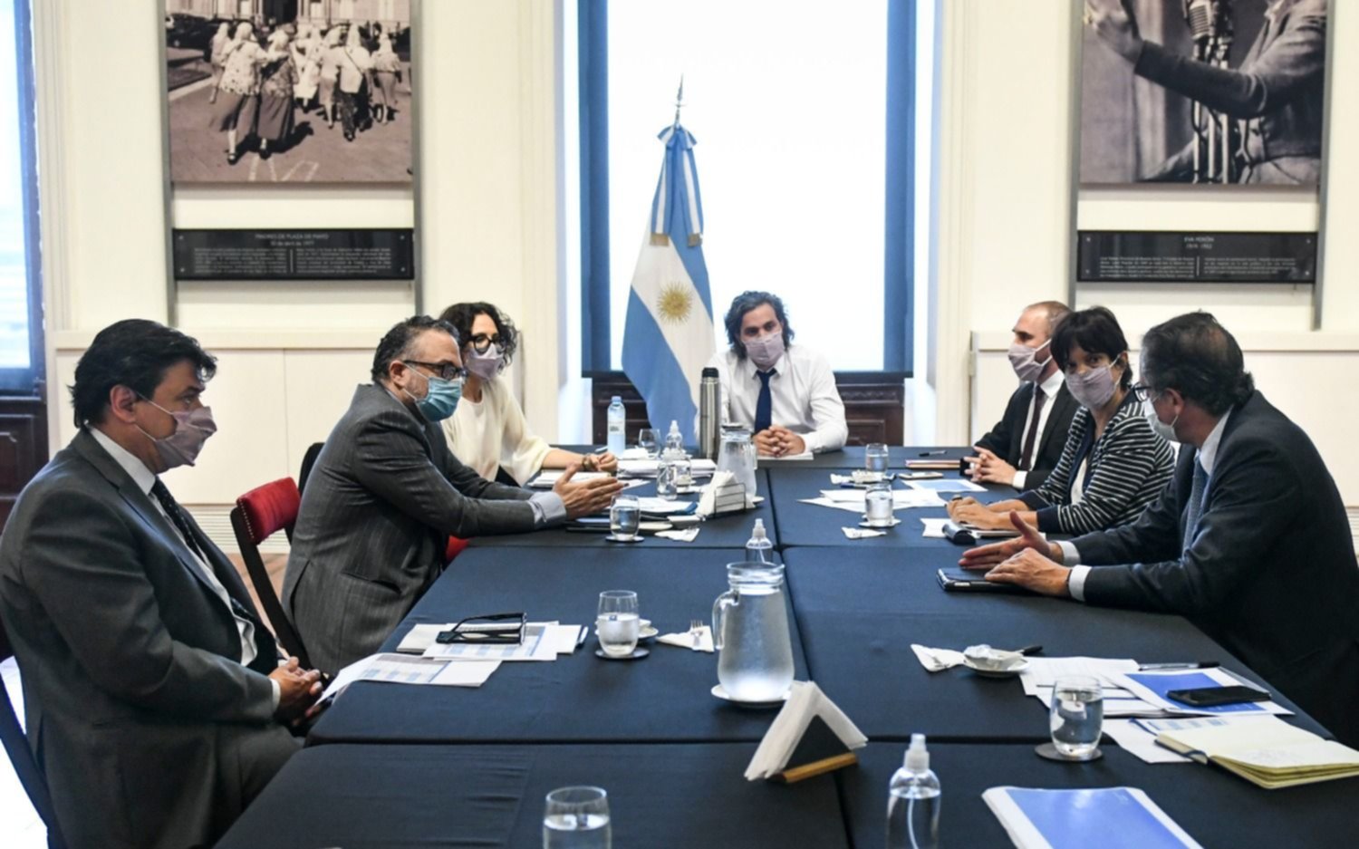 Tras el rechazo de la CGT, desde el Gobierno tuvieron que salir a decir que las paritarias "no tendrán techo"