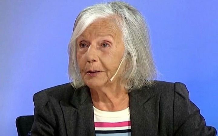 Sarlo: "Prefiero morirme ahogada de Covid antes que aceptar una vacuna por debajo de la mesa"