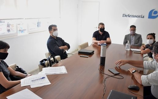 Reunión en la Defensoría por el servicio de agua: supervisarán que cumplan con las obras