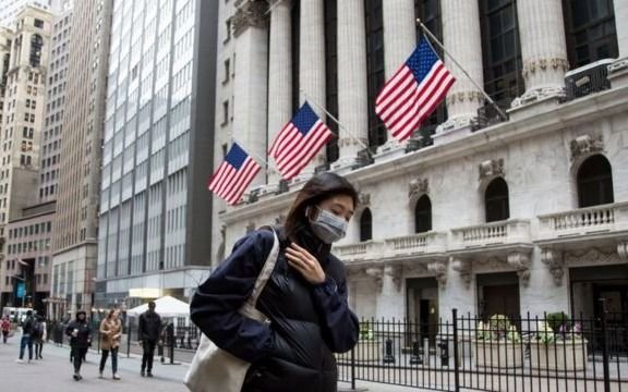Pronunciada caída de contagios en Estados Unidos