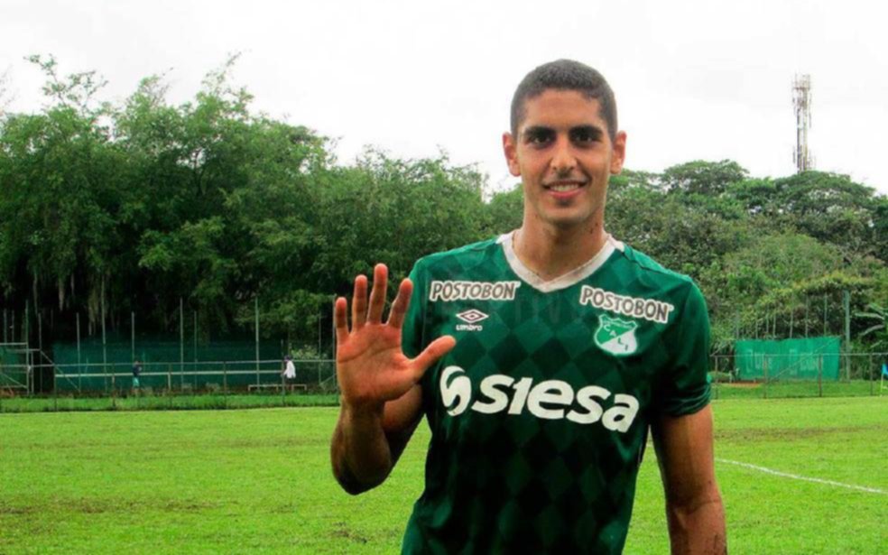 Con el colombiano Sabbag al caer, busca otros puestos