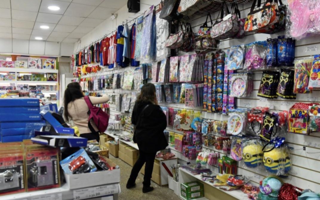 Las ventas minoristas cayeron casi 6 puntos en enero