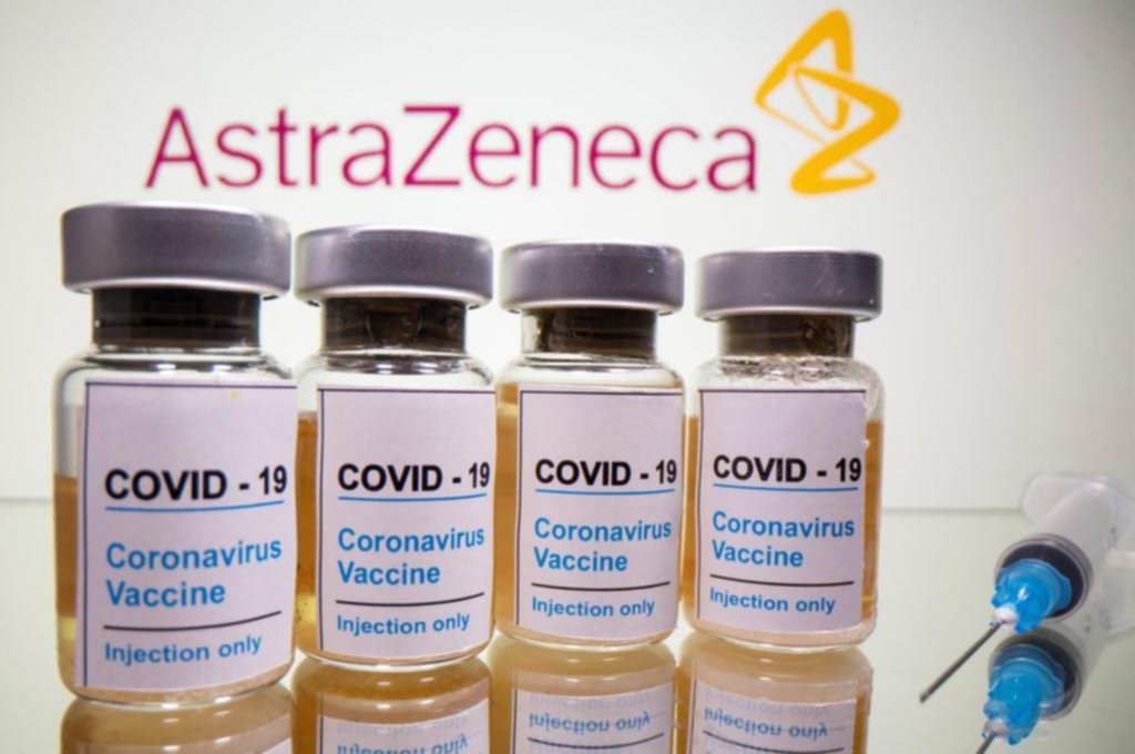 AstraZeneca busca mejorar la eficacia de su vacuna este año
