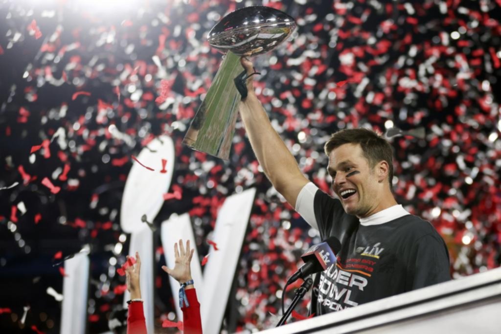 Brady sigue siendo el rey del fútbol americano