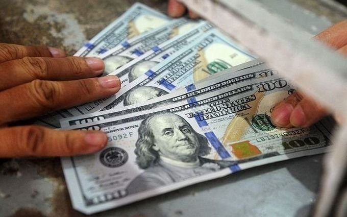 Ya se puede pedir a la AFIP el reintegro del 35% retenido por la compra de dólar ahorro