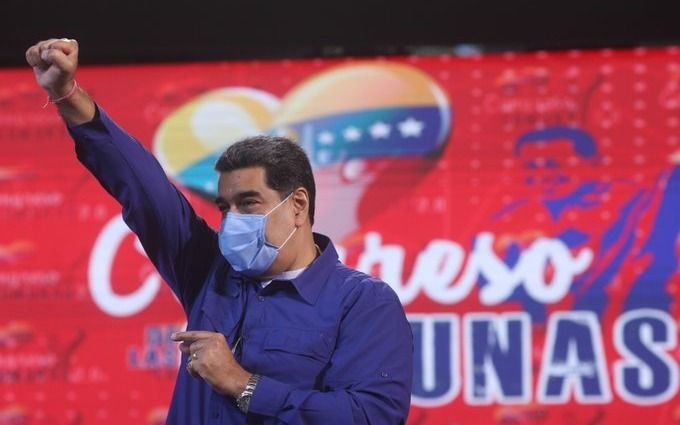Militantes del oficialismo, entre los primeros en recibir la vacuna rusa en Venezuela