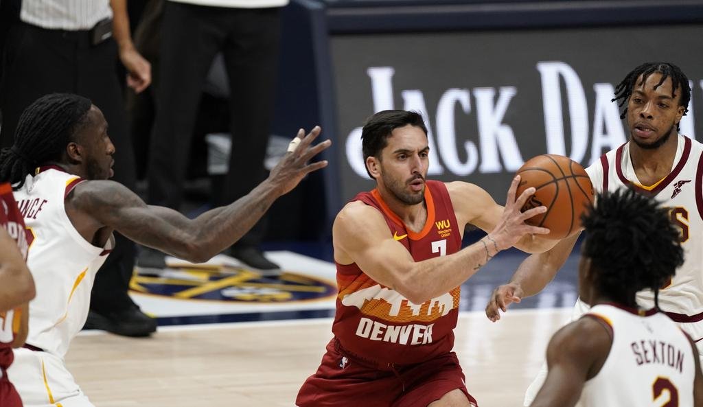 Campazzo volvió a la acción, con triunfo y una buena labor