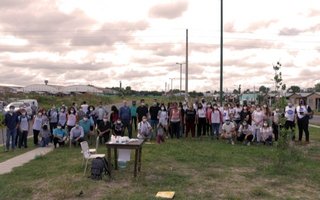 La UNLP recorre barrios para acercar información sobre el plan de vacunación