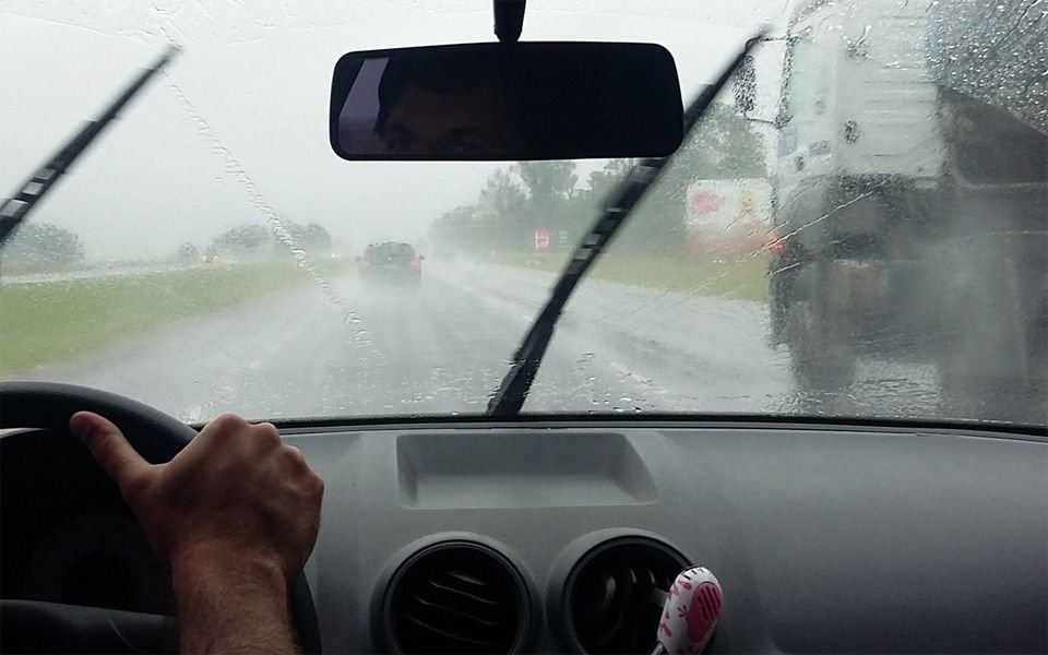 Finde largo: recomiendan ir con precaución hacia la Costa por las lluvias