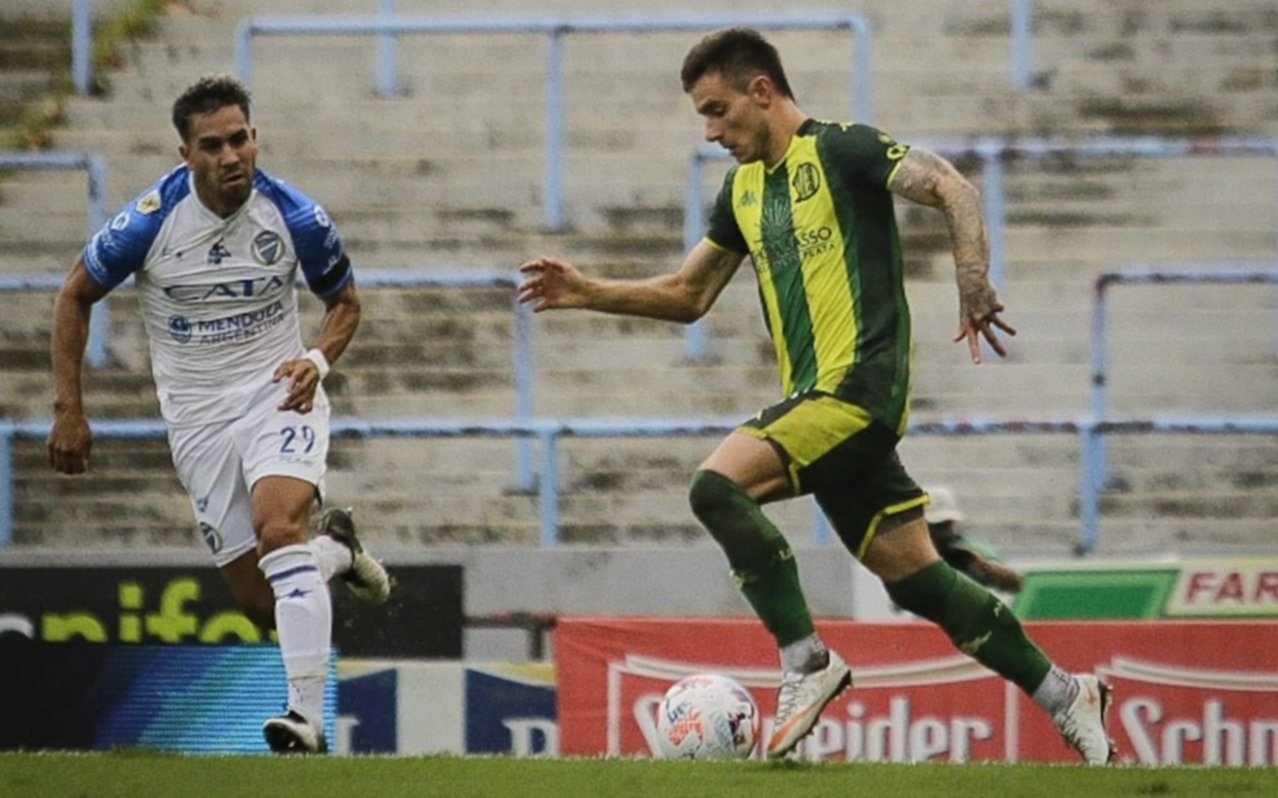 En el debut de Gago como DT, Aldosivi perdió de local con Godoy Cruz