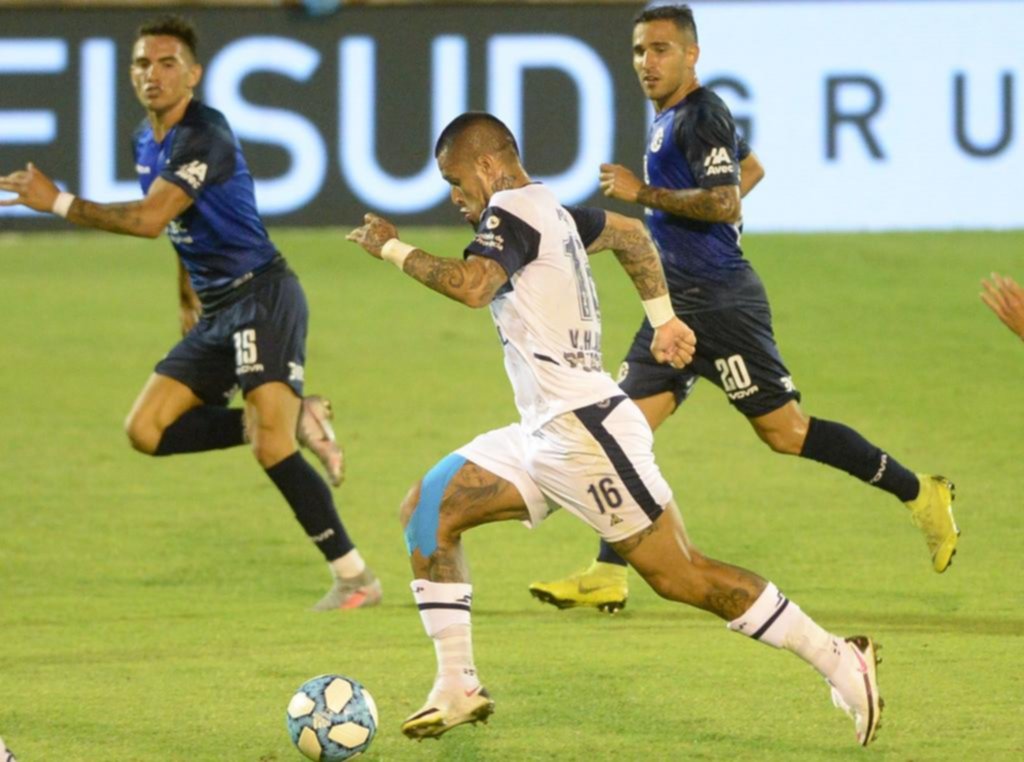 Sin Paradela, que se va al Millo, debuta Gimnasia