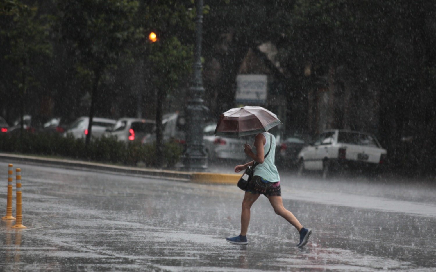Calor en La Plata, pero con alerta  amarillo por tormentas fuertes y caída de granizo