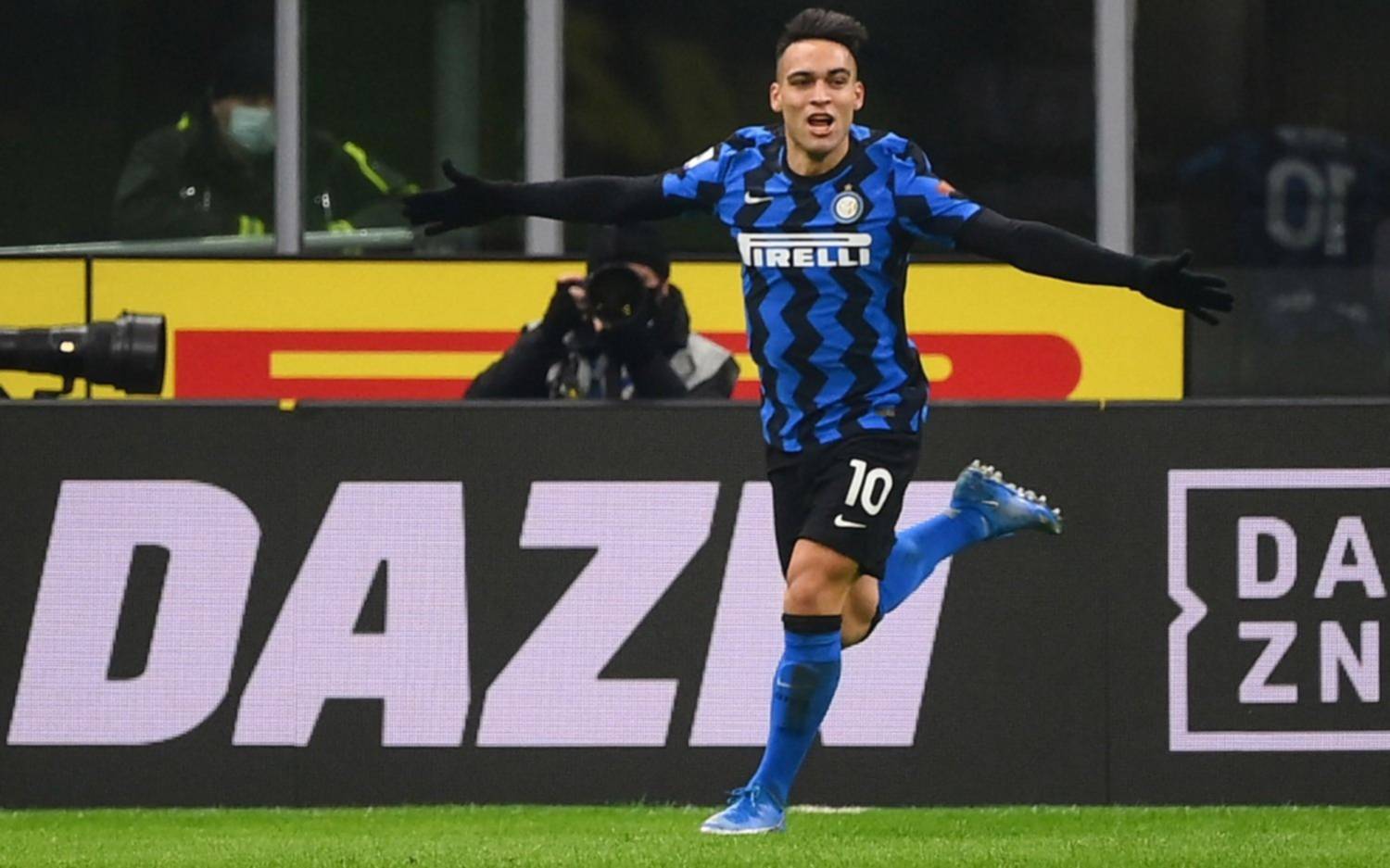 Inter, con un gol de Lautaro Martínez, alcanza la punta con el triunfo ante Lazio