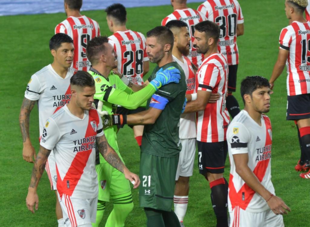 Buena onda entre los colegas del arco en la previa